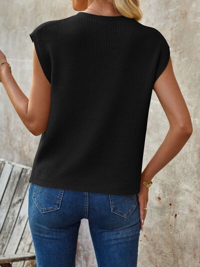 Pocketed Round Neck Knit Top